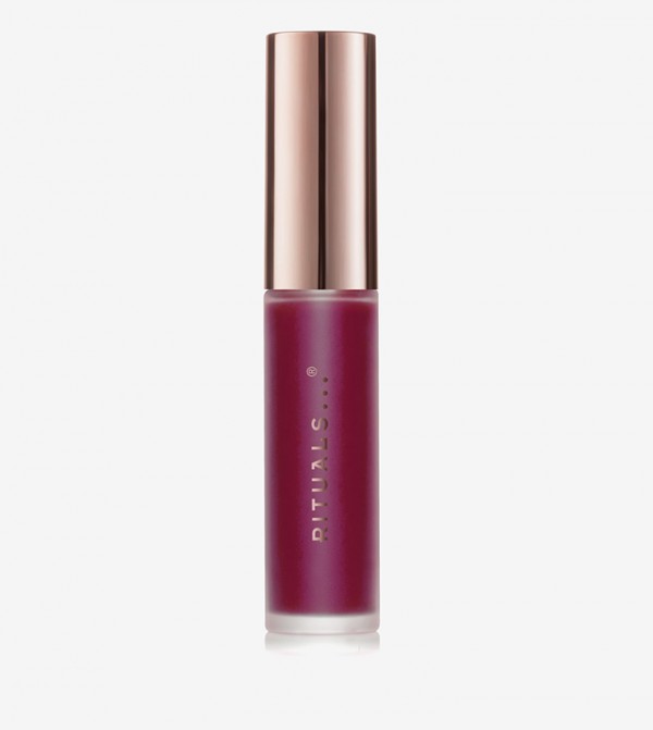 Plum lip outlet